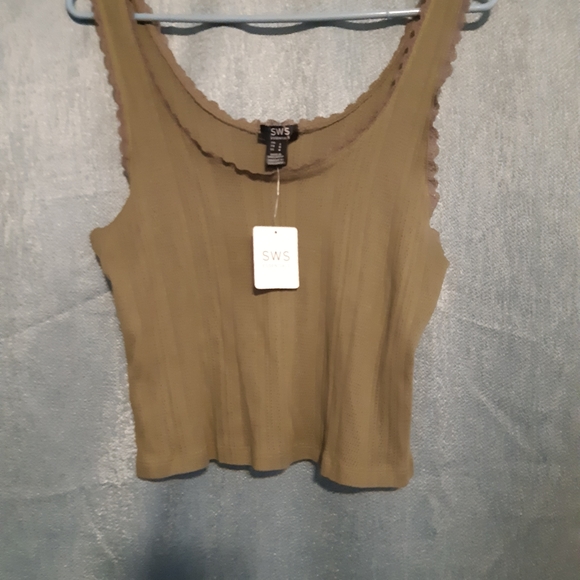 amry green crop - Picture 1 of 2